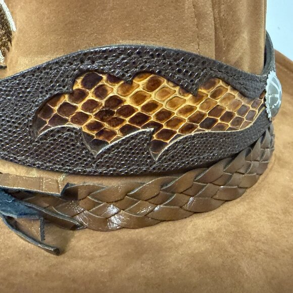 Wrangler Felt Cowboy Hat Embroidered Horse With Snake Skin Hat and 2nd Band - Picture 5 of 10